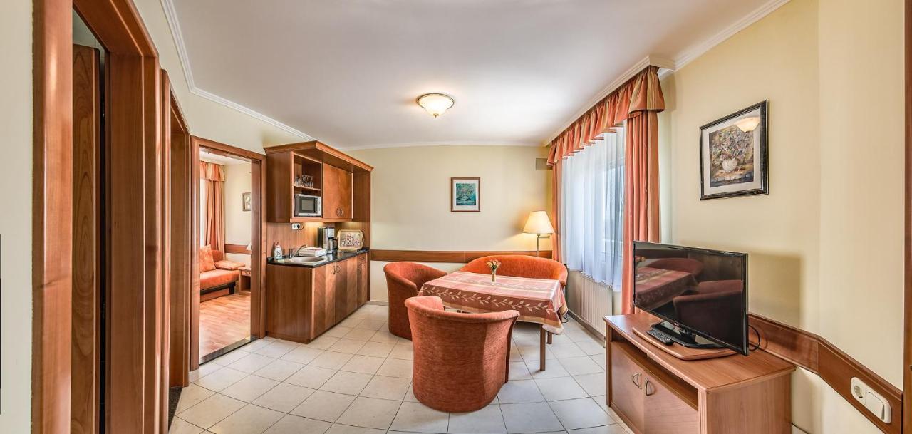 Fortuna Villa Heviz Bagian luar foto